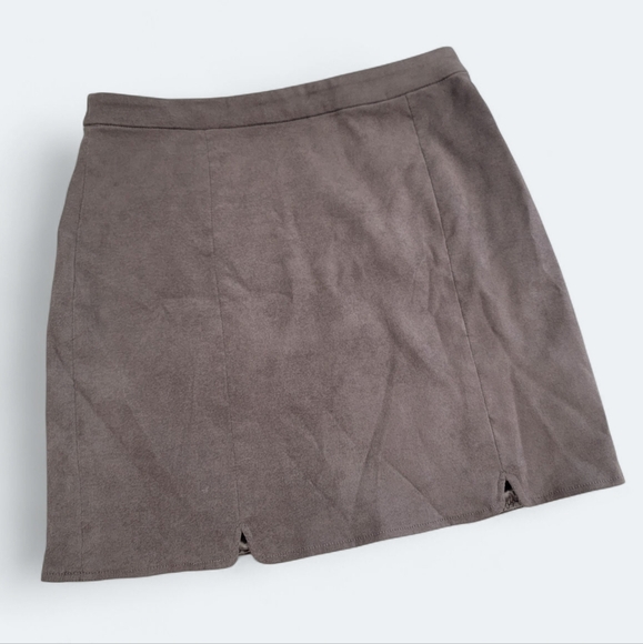 Just In Brown Faux Suede Mini Skirt Size Medium - Picture 12 of 12